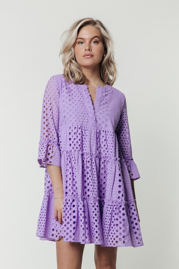 Paarse dames jurk Colourful Rebel - Indy Broderie Anglaise Boho Dress 10136 lilac