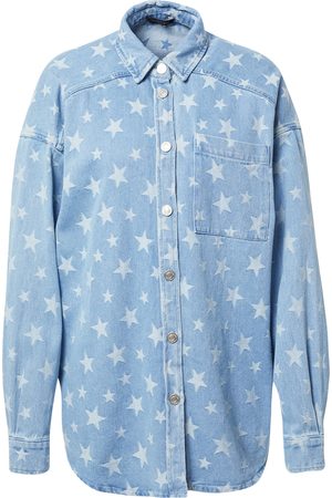 Blauw dames spijkerjasje met sterren print - Colourful Rebel - Kaylo Star Oversized Dropped Shoulder - 11057 blue